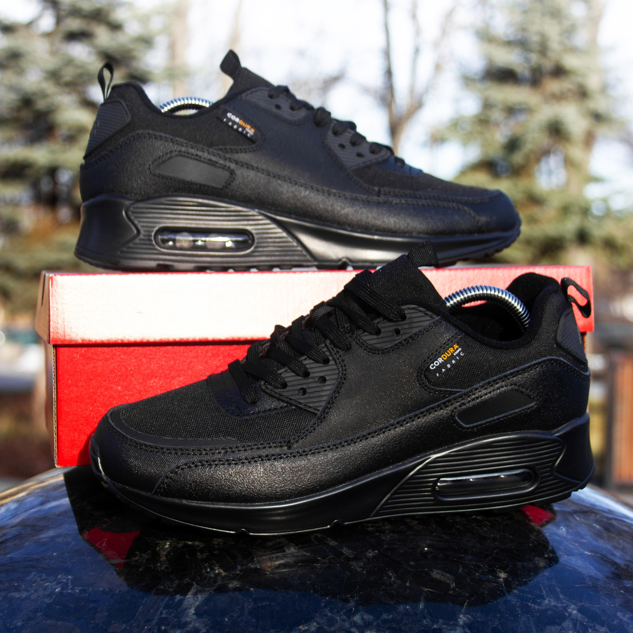 Кросівки у сти-лі Nike Air Max 90 чорні