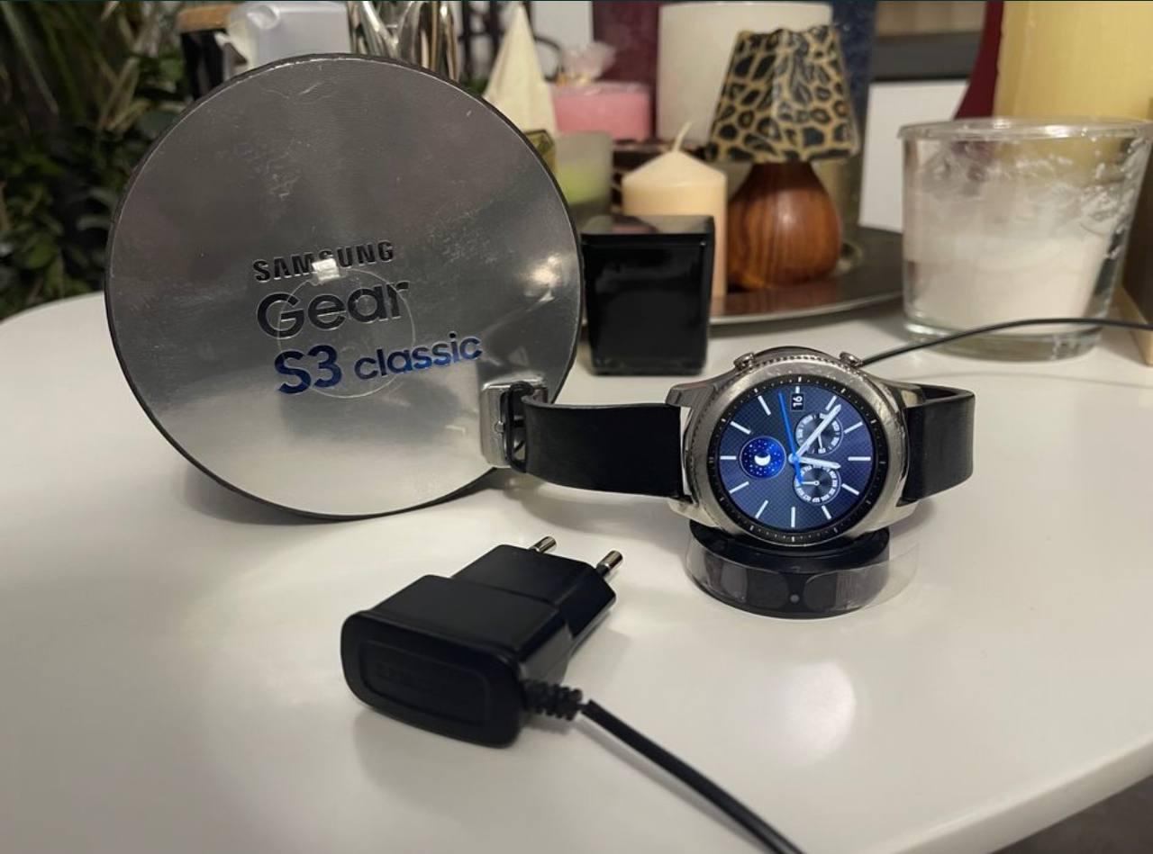 Смарт-годинник Samsung Gear S3 Classic повністю у рабочому стані. (б/у)