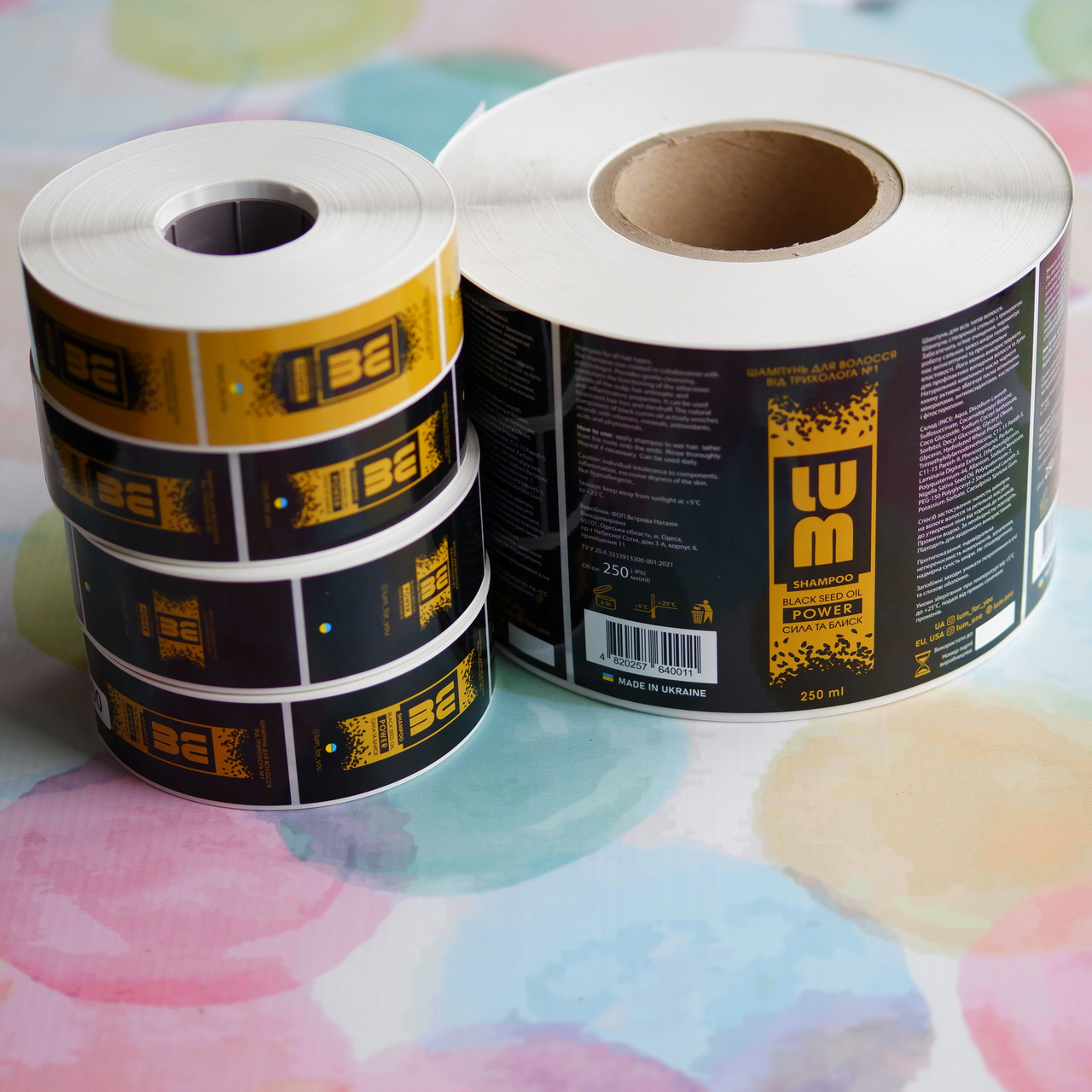 Наклейки в рулоні флексодрук