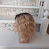 Перука кучерява з натурального волосся з правим проділом блонд омбре DASSY10 "- T1B/613, фото 5