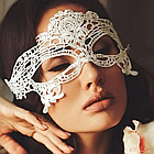 Біла ажурна маска на атласних стрічках DS Fetish