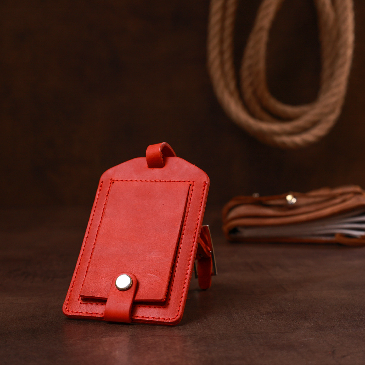 Винтажная кожаная бирка на чемодан Shvigel 16556 Красный gr - фото 6 - id-p2062809197