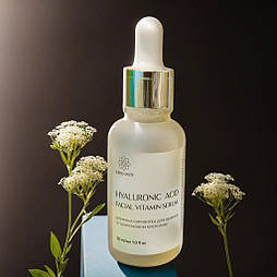 Зволожуюча вітамінна сироватка для обличчя з гіалуроновою кислотою LirioMed 30 мл
