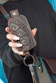 Чохол для ключів шкіряний темно-коричневий з орнаментом Чумацький Шлях | Ключниця шкіряна