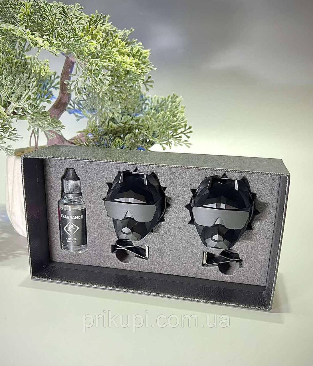 Подарунковий преміумамінізатор у машину на дефлектор Pitbull + рідина чоловічих парфумів CHANEL (матовий)