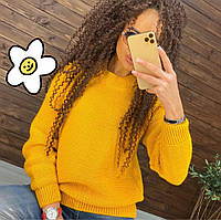 Женский свитер. Свитер для женщин. Желтый женский свитер.