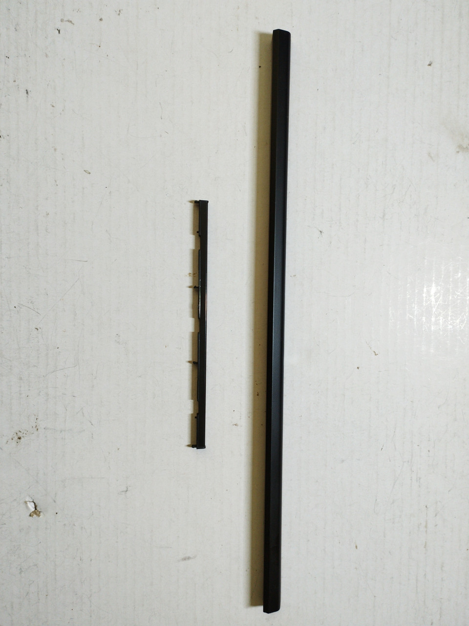 Prestigio Smartbook 141C Заглушка на петлі б/у