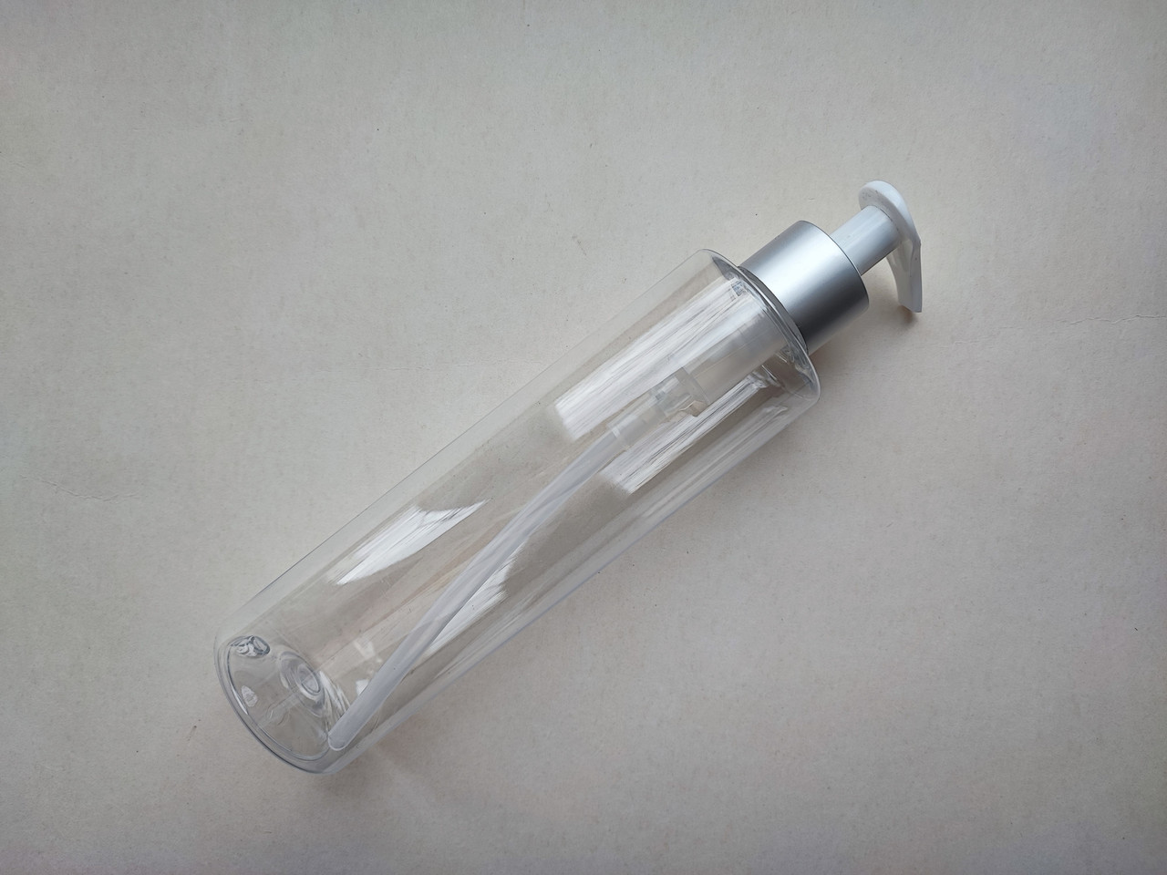 250 мл Циліндр ПЕТ флакон прозорий з сріблястим дозатором для мила, антисептика 24/410, пляшка, ємність пластикова