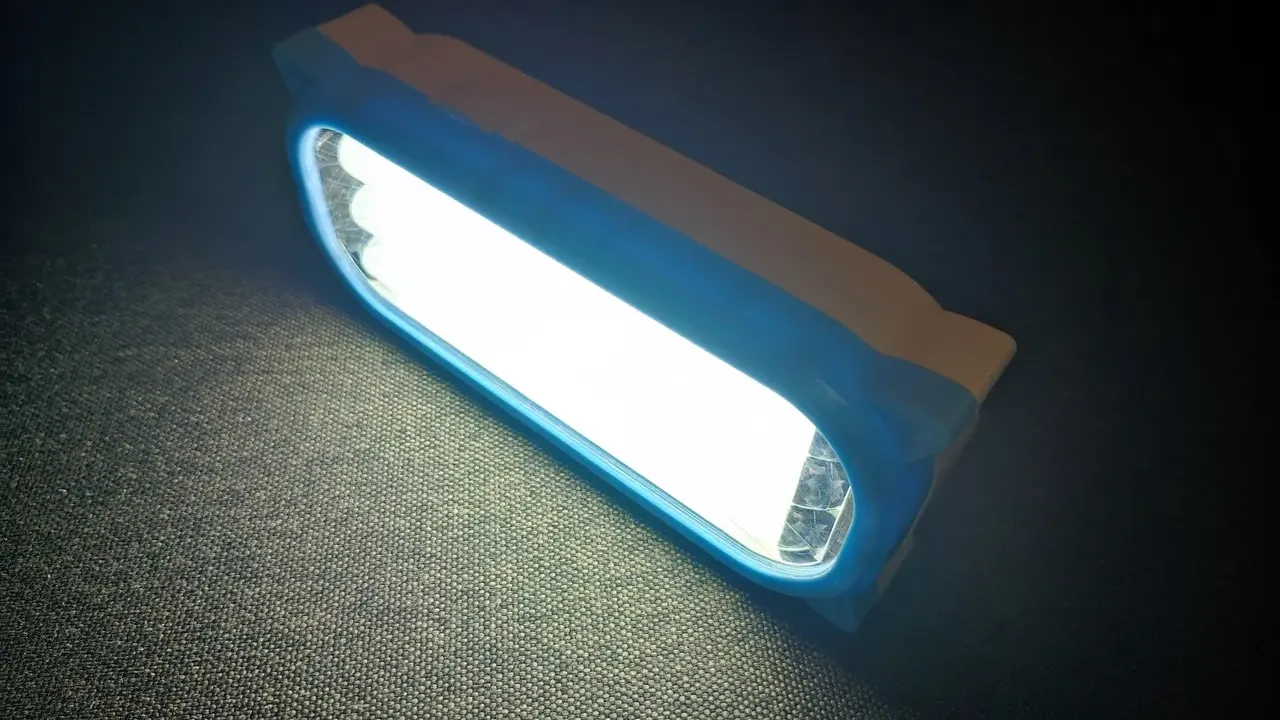 Светодиодный компактный аварийный фонарь Vesta аккумуляторный, Сверхяркая универсальная лампа - фото 6 - id-p2063720269