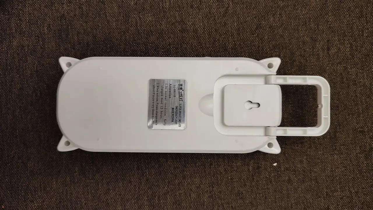Светодиодный компактный аварийный фонарь Vesta аккумуляторный, Сверхяркая универсальная лампа - фото 7 - id-p2063720269