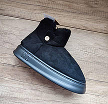 ЧЕРНЫЕ Угги-тапки BLACK низкие с пуговицей и опушкой на высокой подошве экоЗамша полу ботиночки, фото 4