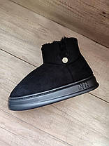 ЧЕРНЫЕ Угги-тапки BLACK низкие с пуговицей и опушкой на высокой подошве экоЗамша полу ботиночки, фото 5