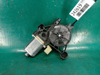 Моторець склопідіймача AUDI