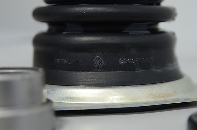 Пильник ШРКШа (внутрішній лівий) на Renault Trafic 2001-> 1.9 dCi — OPEL (Оригінал) - 93160604 / 4410859