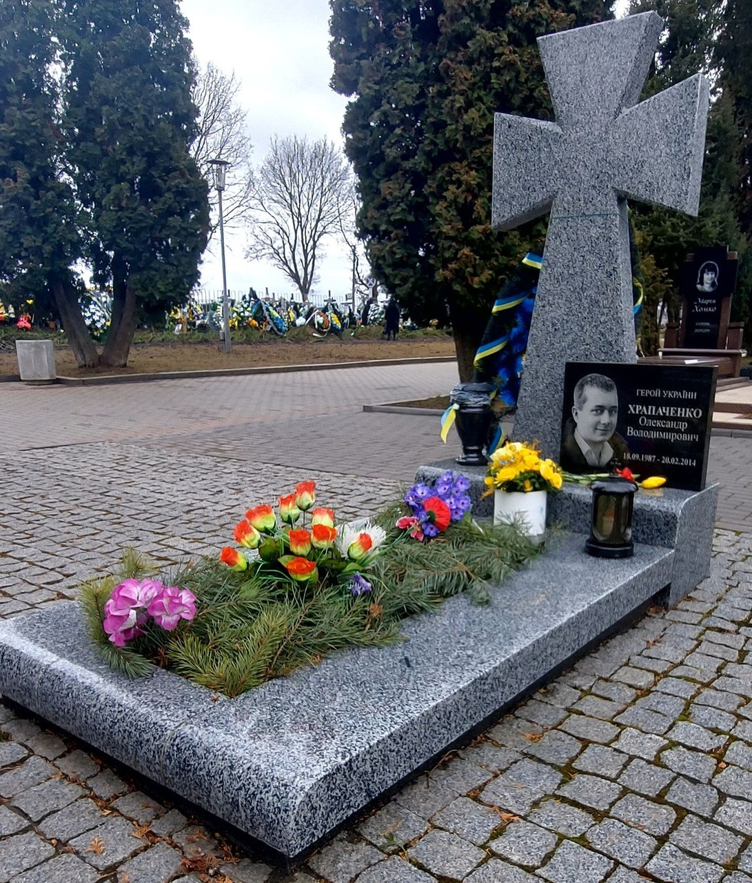 Пам'ятник "Козацький хрест" герою України на могилу 1000*2000