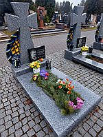 Памятник "Козацький хрест" герою Украины на могилу 1000*2000