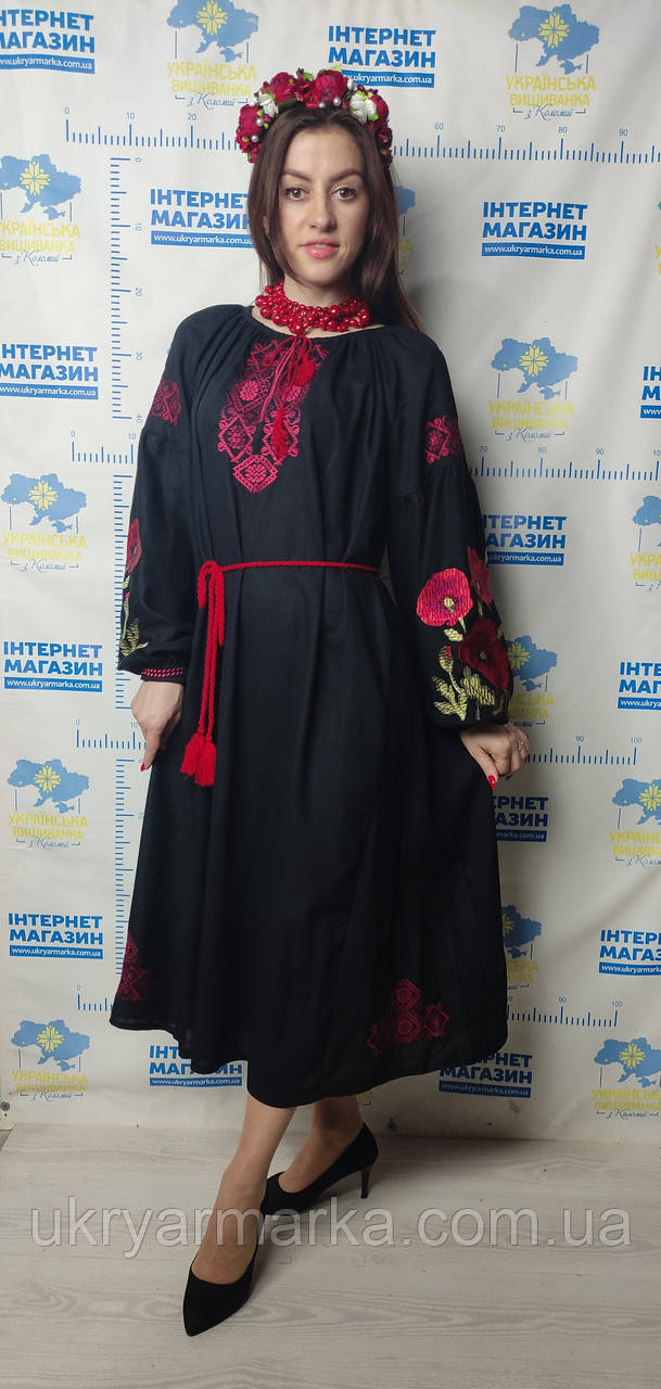 квітуча вишиванка з маками