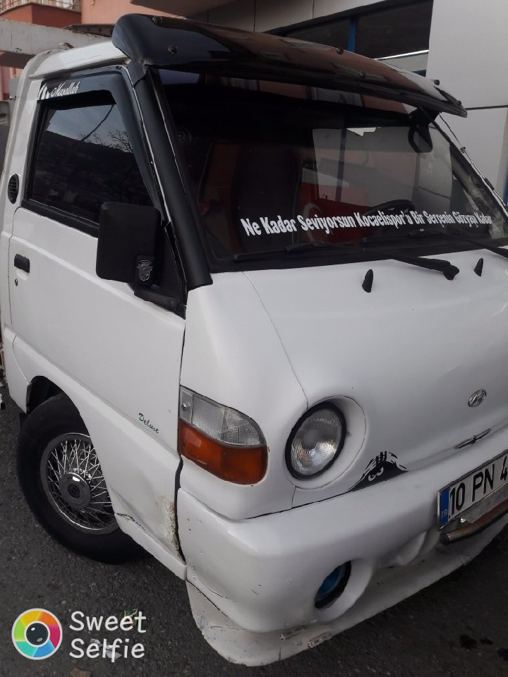 Козирок на лобове скло (чорний глянець, 5 мм) Hyundai H100. Туреччина