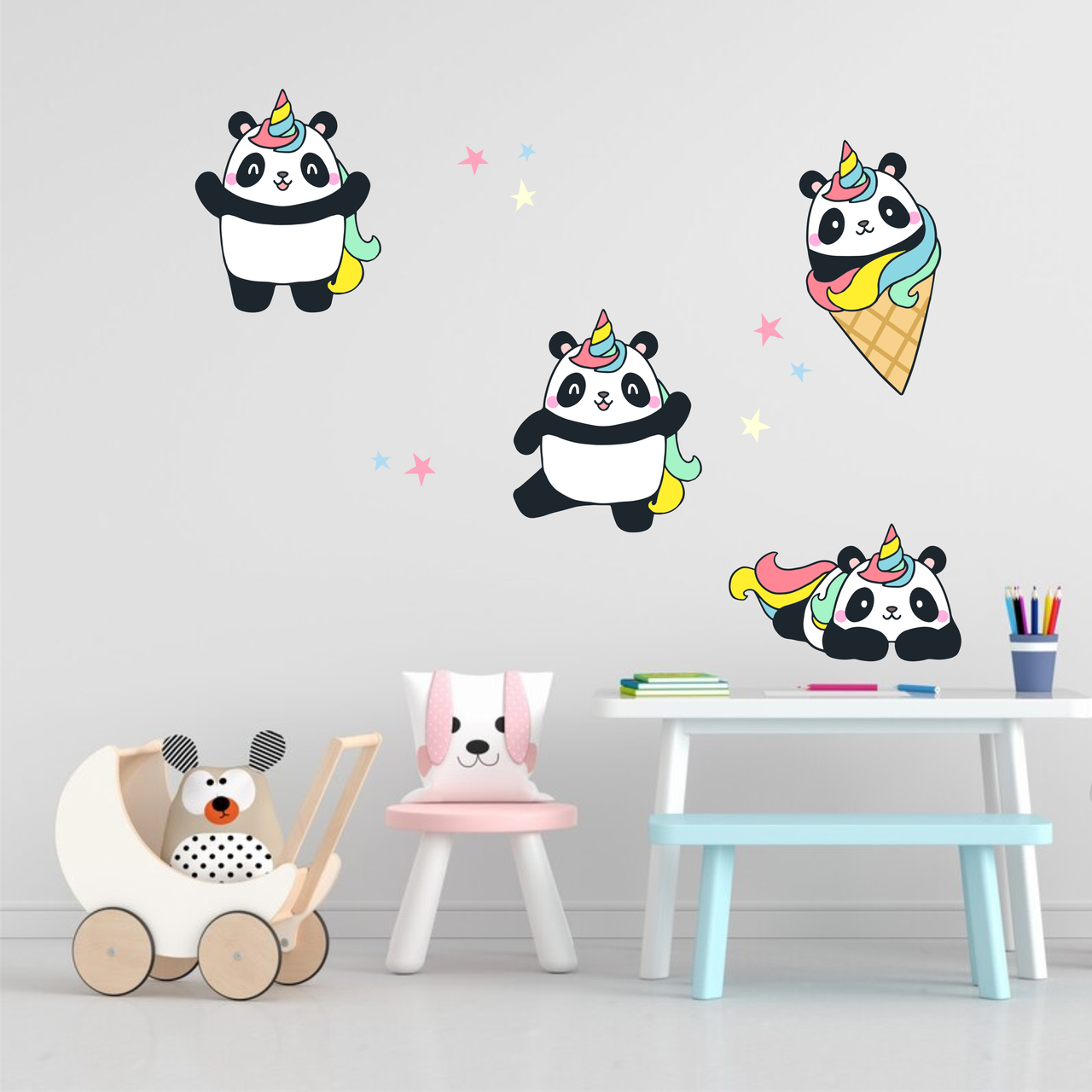 Вінілова інтер'єрна наклейка кольорова декор на стіну, шпалери та інші поверхні "Панди на святі" з оракалу