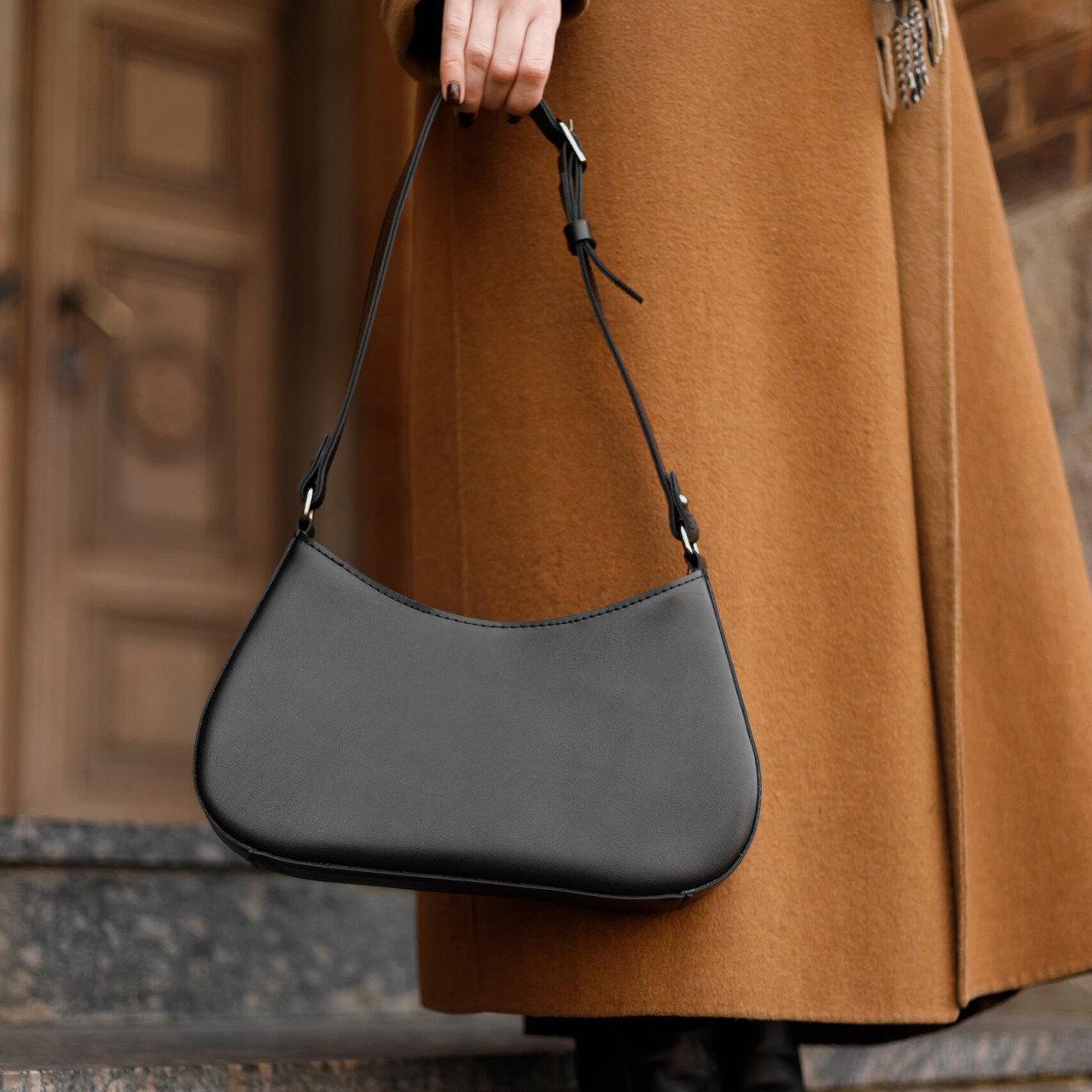 Сумка жіноча чорна крос-боді на замок, фото 1