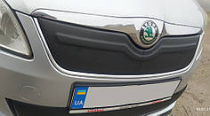 Зимова накладка на решітку 2011-2014  верхня Матова для Skoda Fabia рр