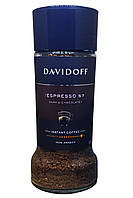 Кофе Davidoff Espresso 57 dark&chocolatey растворимый 100 г в стеклянной банке (366)