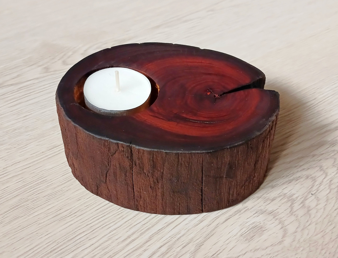 Камінний підсвічникк з натурального дерева, під чайну свічку