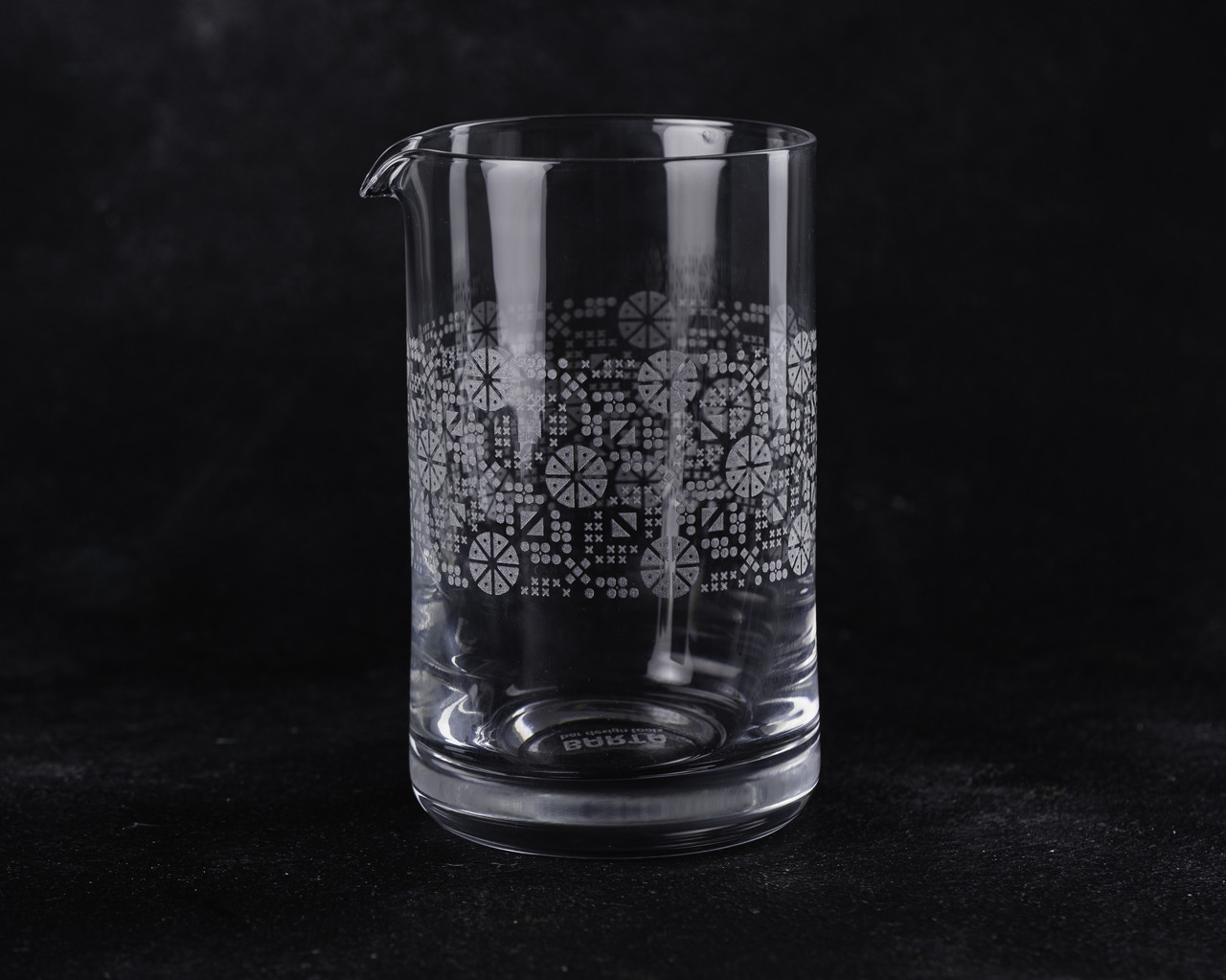 Склянка для змішування інгредієнтів та приготування коктейлів BARTA "Mixing Glass with pattern" 580 мл