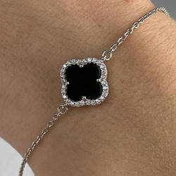 Срібний браслет родований з каменем чорним і фіанітами в формі конюшини (1,3 см) РН-564