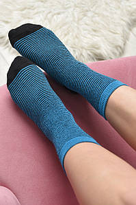 Шкарпетки махрові жіночі чорного кольору в блакитну смужку розмір 23-25(36-39) 169242P