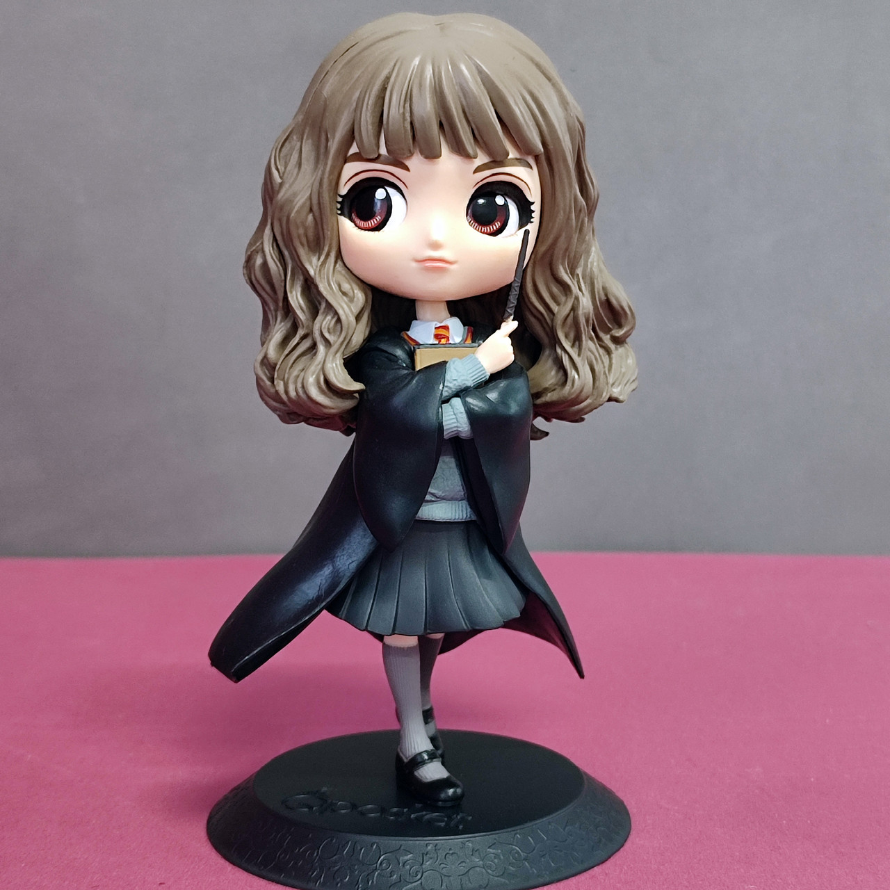 Оригінальна фігурка Harry Potter Q posket-Hermione Granger with wand, фото 1