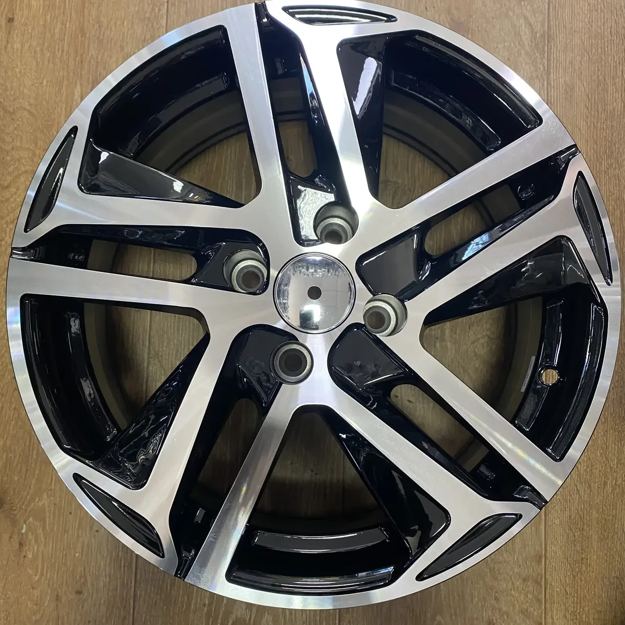 Диски литые R16 PCD5x108 ZF FR876 BMF ET44 DIA65.1 7.0j Киев (ID ...