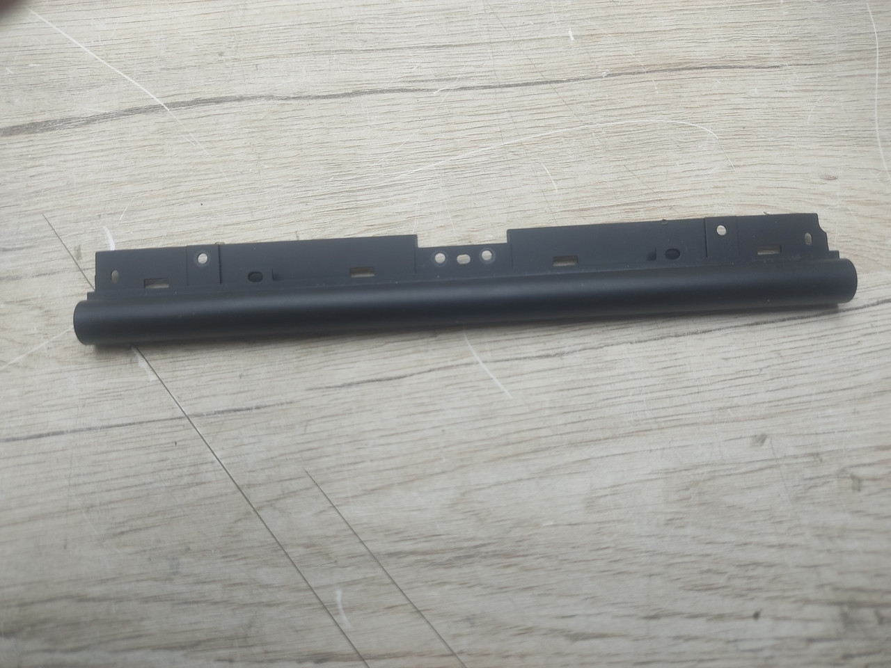 Dell precision m4700 Корпус заглушка на петлі б/в #