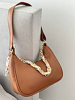 Женская сумочка с цепочкой коричнева