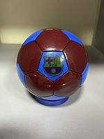 Сувенірний настільний футбольний м'яч із символікою FC Barcelona.