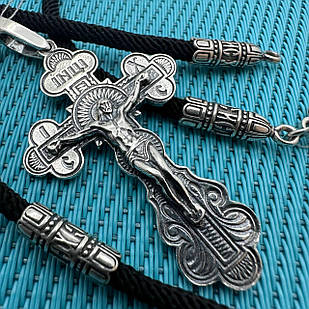 Красивий ажурний хрест та чорний шовковий шнурок зі вставками із срібла 925 проба