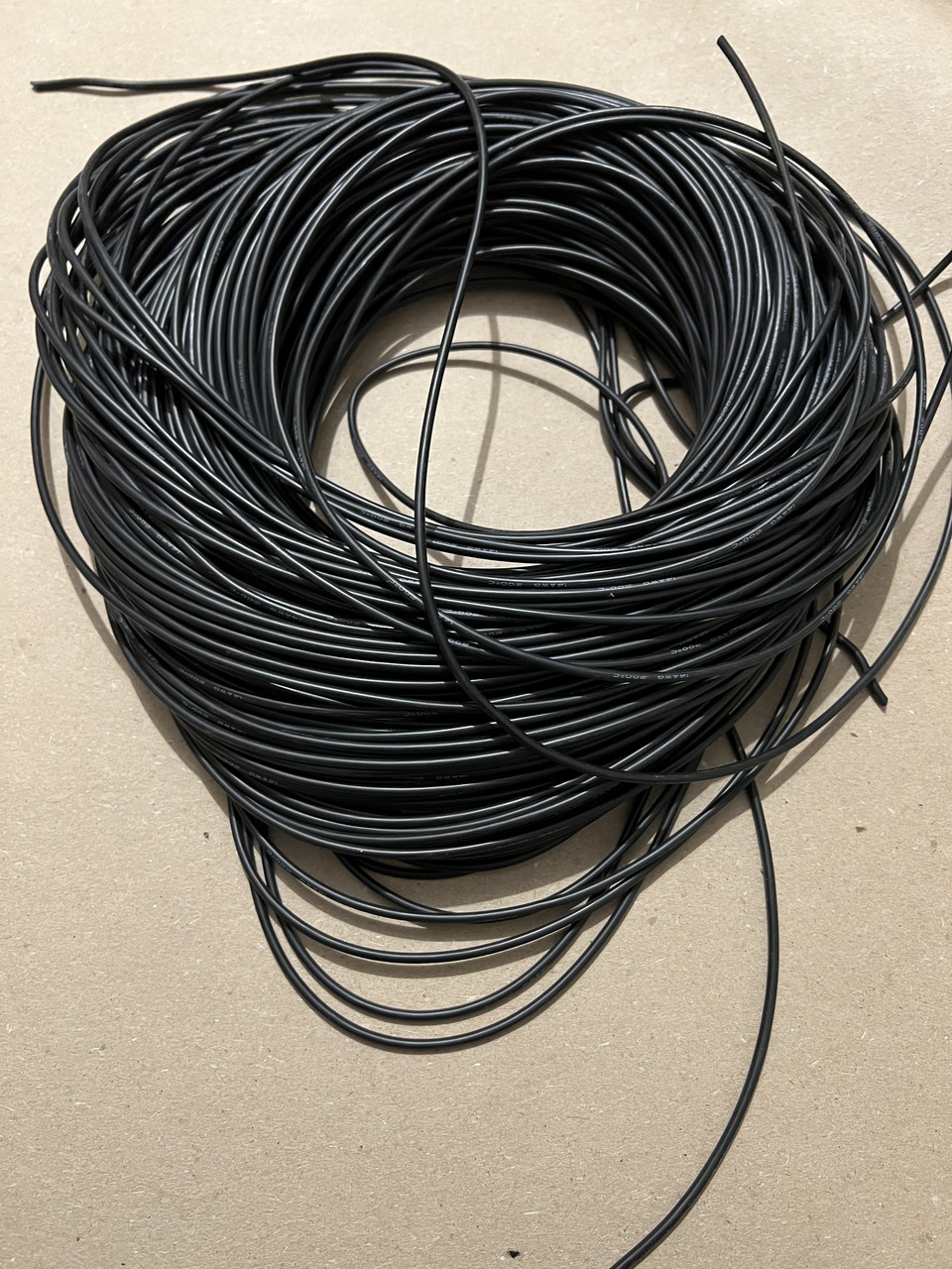 Кабель багатожильний 24AWG у силіконовій ізоляції чорний