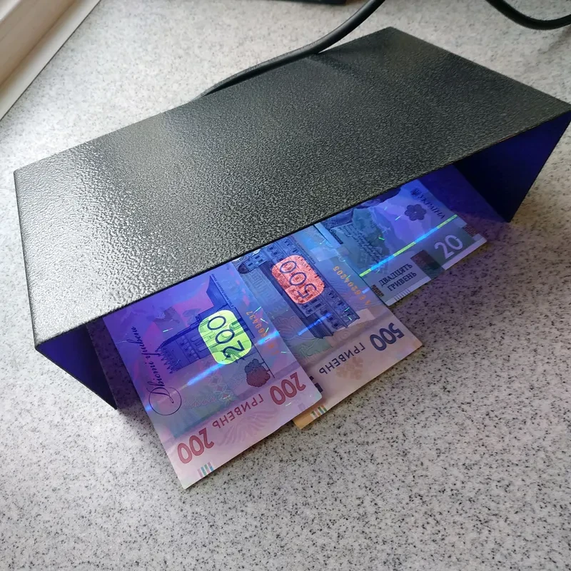 ДЕКО-50 Ультрафіолетовий детектор валют