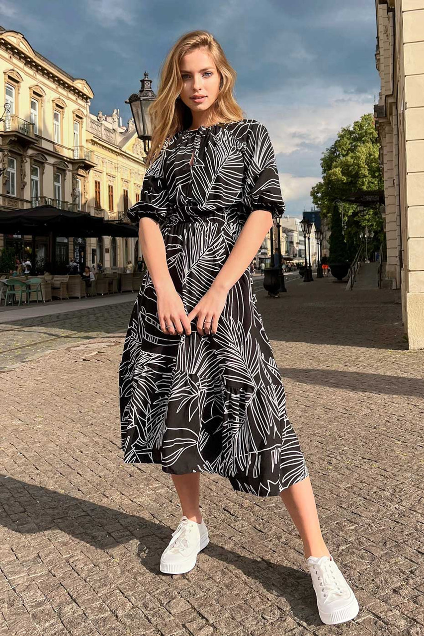 Сукня літня міді рукав три чверті з квітковим принтом чорна, фото 1