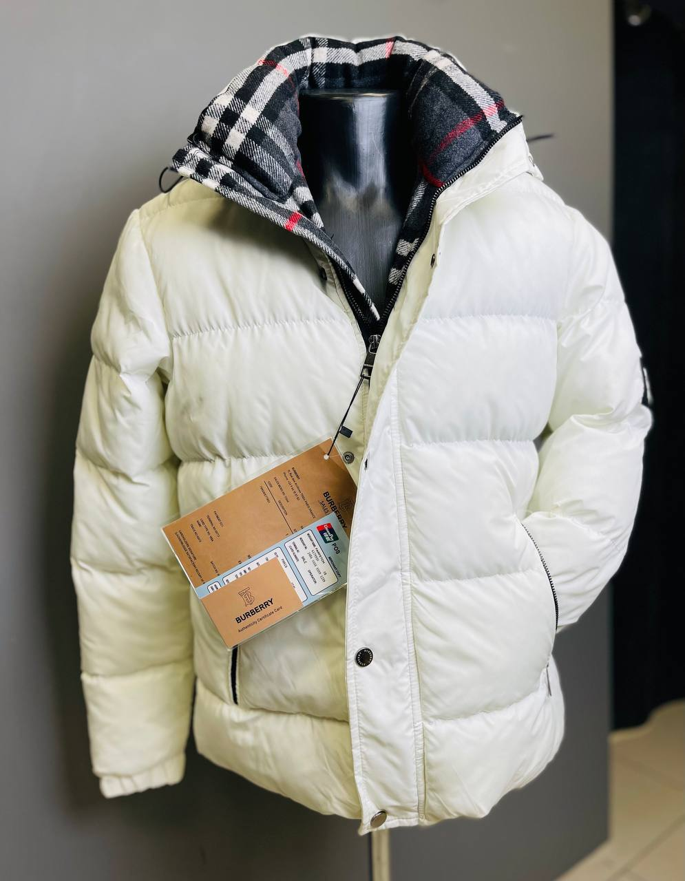 Мужская Зимняя Куртка Барбери. Зимняя Парка Мужская Брендовая — Купить ...