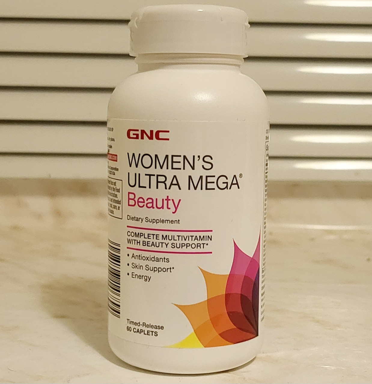 Вітаміни для жінок GNC Women's Ultra Mega Beauty 60 капсул