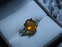 Винтажное серебряное кольцо с вставкой натурального огненного опала