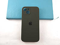 Защитный чехол для Apple iPhone 13 темно-зеленый силиконовый с логотипом и микрофиброй