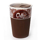 Чашка керамічна з силіконовим ребристим тримачем та кришкою поїлкою Coffee break 400 мл коричнева