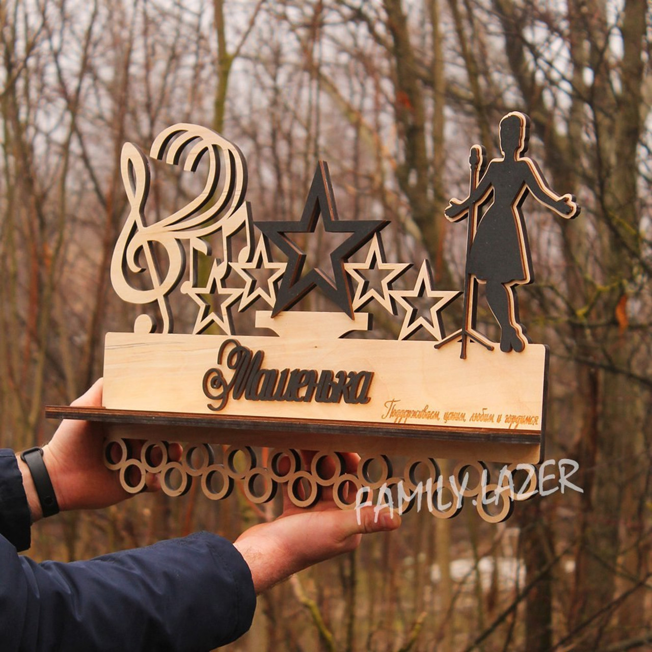 Медальниця з дерева, Медальниця з полицею, Дерев'яна медальниця, Медальниця 03, фото 1