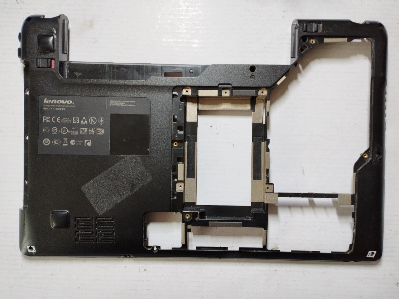 Уцінка! Lenovo IdeaPad Z370 Корпус D (нижня частина корпусу) б/у, фото 1