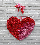 Червоне серце з пелюсток троянд - декор до дня Валентина, весілля, фото 4