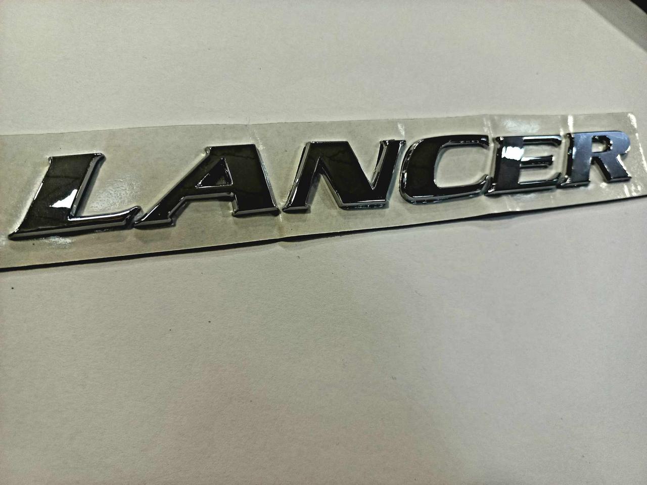 Eмблема надпис багажника Mitsubishi Lancer, буквы на авто Лансер