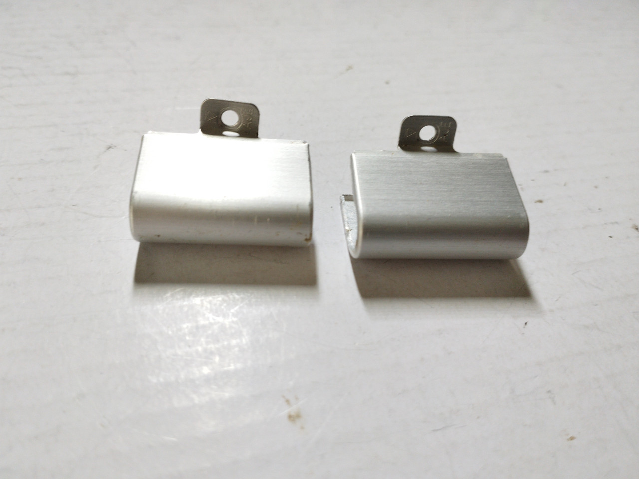 HP Pavilion G7-1000 заглушки петель