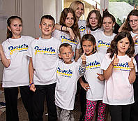 Дитячі футболки з логотипом: ідеально для ваших малюків